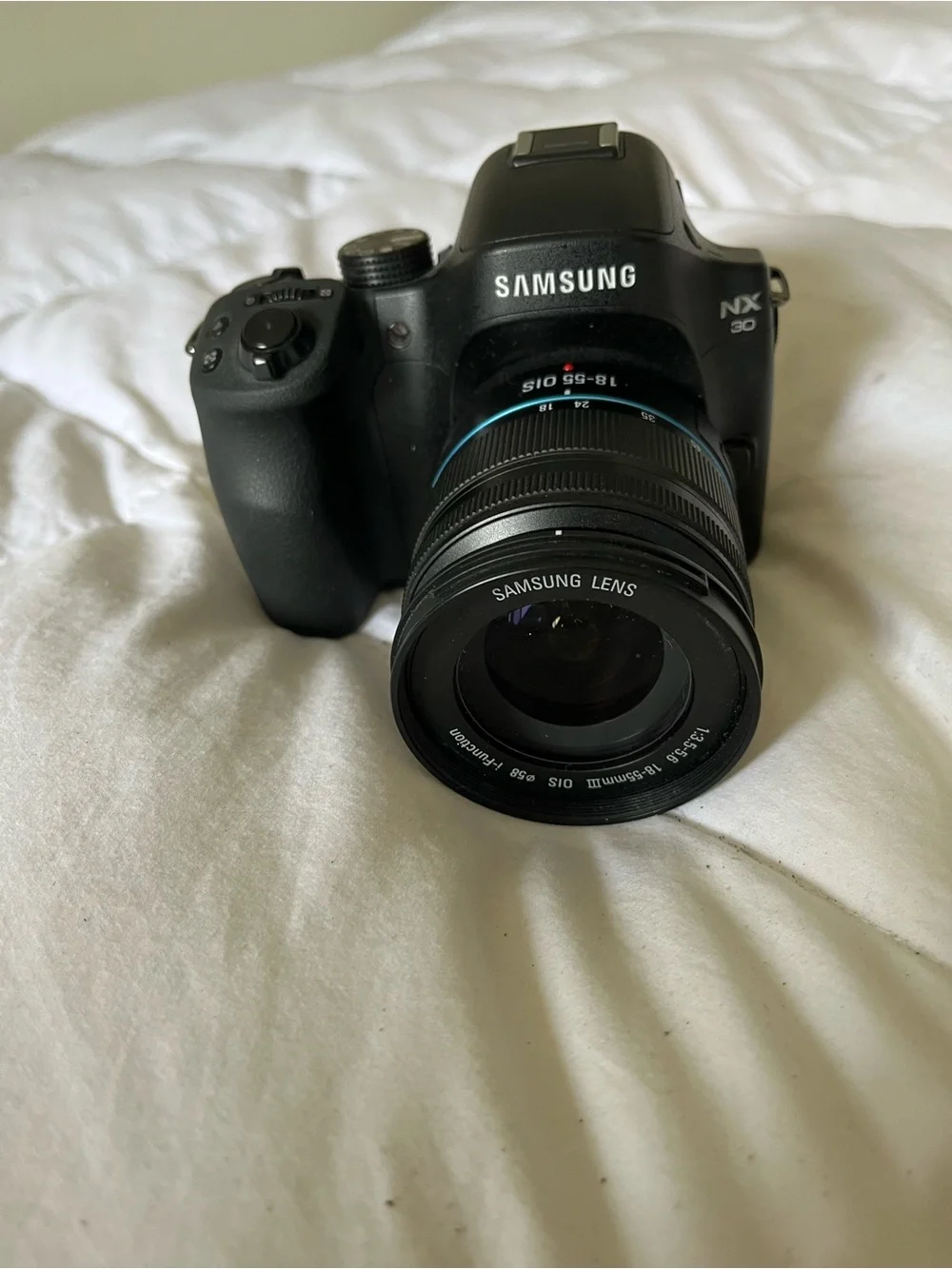 Samsung Galaxy NX30 and Mirrorless Camera with Black Zoom Lens